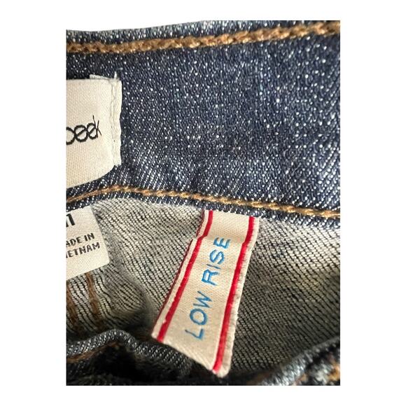 Sneak Peek Womens Jeans 11 Distressed Low Rise Blue Denim Pants Raw Hem - Picture 3 of 5